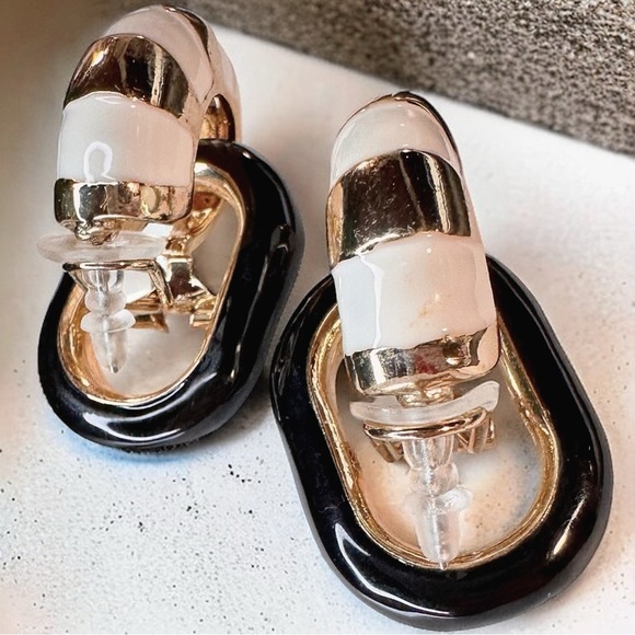 NEW Gold, Black & White Striped Interlocking Link Large Hoop Statement Earrings - Picture 13 of 16